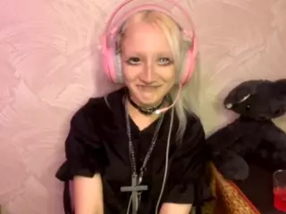 EdithaFort's Live Sex Cam Show