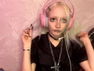 EdithaFort's Live Sex Cam Show