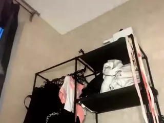 EdithaFort's Live Sex Cam Show
