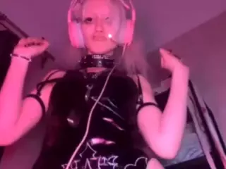 EdithaFort's Live Sex Cam Show