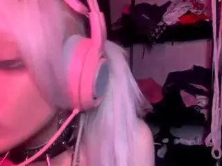 EdithaFort's Live Sex Cam Show