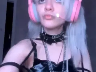 EdithaFort's Live Sex Cam Show