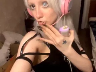 EdithaFort's Live Sex Cam Show