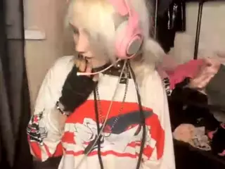 EdithaFort's Live Sex Cam Show
