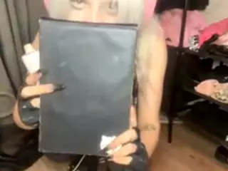 EdithaFort's Live Sex Cam Show