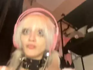 EdithaFort's Live Sex Cam Show