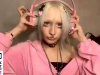 EdithaFort's Live Sex Cam Show