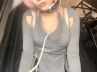 EdithaFort's Live Sex Cam Show