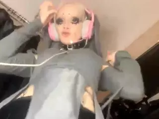 EdithaFort's Live Sex Cam Show