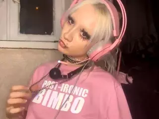 EdithaFort's Live Sex Cam Show