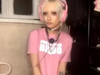 EdithaFort's Live Sex Cam Show