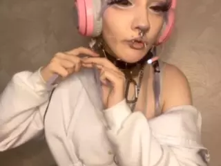 EdithaFort's Live Sex Cam Show