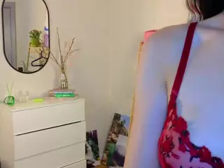 ElwynaElsey's Live Sex Cam Show