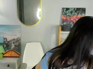 ElwynaElsey's Live Sex Cam Show