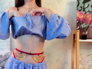 ElwynaElsey's Live Sex Cam Show