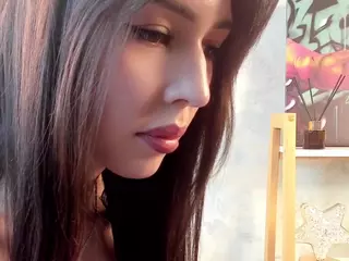 ElwynaElsey's Live Sex Cam Show