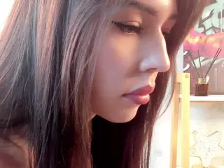 ElwynaElsey's Live Sex Cam Show