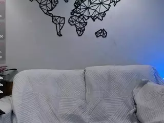 Emily-Blossom's Live Sex Cam Show