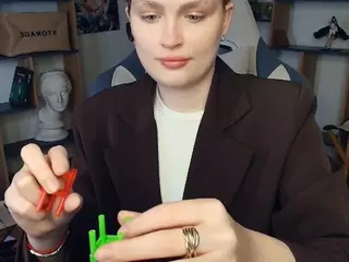 ErlinaCruise's Live Sex Cam Show