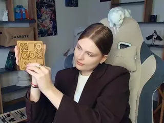 ErlinaCruise's Live Sex Cam Show