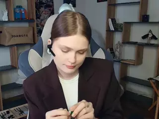 ErlinaCruise's Live Sex Cam Show