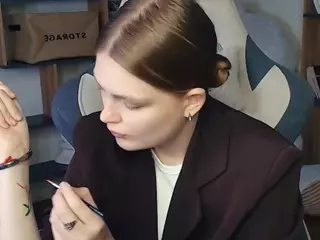 ErlinaCruise's Live Sex Cam Show