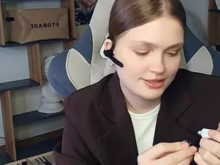 ErlinaCruise's Live Sex Cam Show