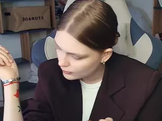 ErlinaCruise's Live Sex Cam Show