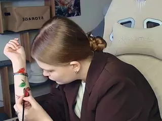 ErlinaCruise's Live Sex Cam Show