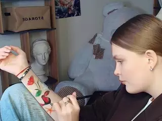 ErlinaCruise's Live Sex Cam Show