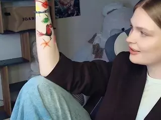 ErlinaCruise's Live Sex Cam Show