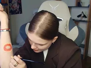 ErlinaCruise's Live Sex Cam Show