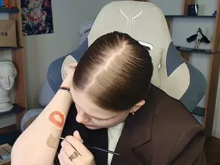ErlinaCruise's Live Sex Cam Show