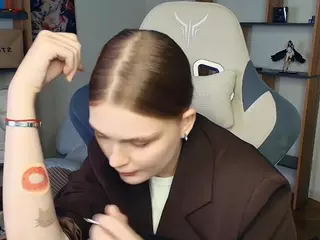 ErlinaCruise's Live Sex Cam Show