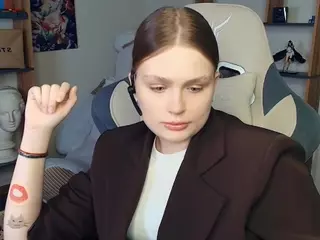 ErlinaCruise's Live Sex Cam Show