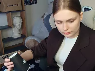 ErlinaCruise's Live Sex Cam Show