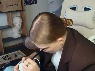 ErlinaCruise's Live Sex Cam Show