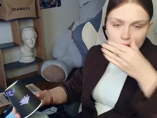 ErlinaCruise's Live Sex Cam Show