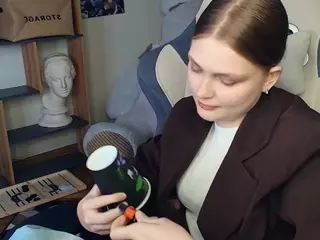 ErlinaCruise's Live Sex Cam Show