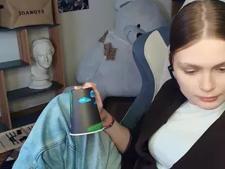 ErlinaCruise's Live Sex Cam Show