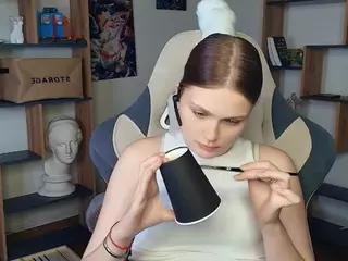 ErlinaCruise's Live Sex Cam Show