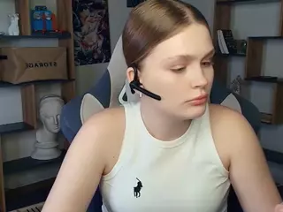 ErlinaCruise's Live Sex Cam Show