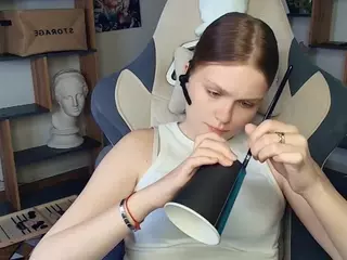 ErlinaCruise's Live Sex Cam Show