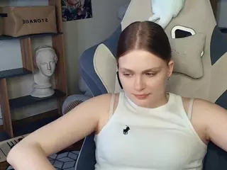 ErlinaCruise's Live Sex Cam Show