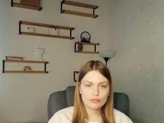 ErlinaCruise's Live Sex Cam Show