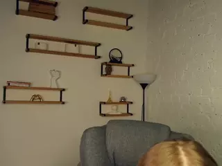 ErlinaCruise's Live Sex Cam Show