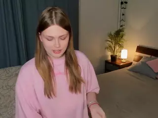 ErlinaCruise's Live Sex Cam Show