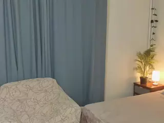 ErlinaCruise's Live Sex Cam Show