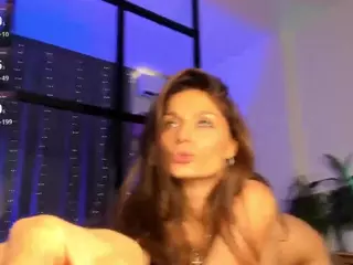 Iloooveyouuu's Live Sex Cam Show