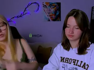 kamilla-star's Live Sex Cam Show